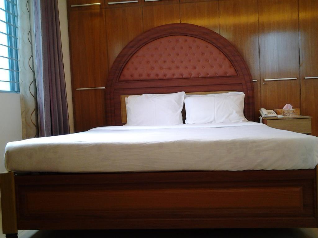 Hotel Afford Inn Daca Quarto foto